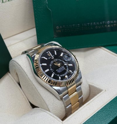 Rolex Sky-dweller Two Tone Black Dial New 2023 Complete Set