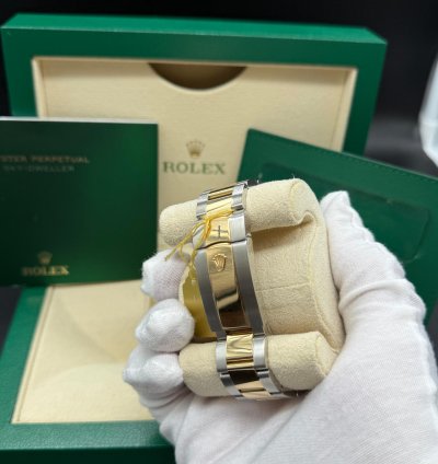 Rolex Sky-dweller Two Tone Black Dial New 2023 Complete Set