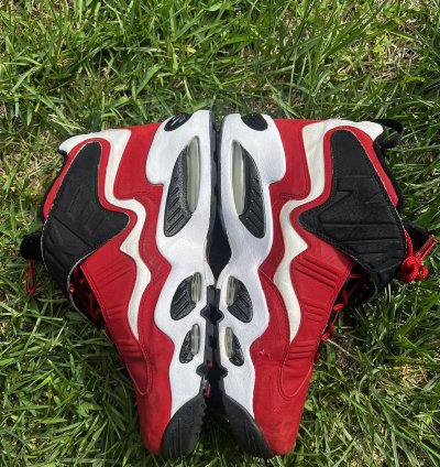 Clean Nike Air Max Griffey Size 12 Cincinnati Reds 2011
