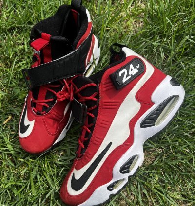 Clean Nike Air Max Griffey Size 12 Cincinnati Reds 2011