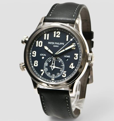 Patek Philippe Travel Time 5524g Pilot Travel Time White Gold 42mm
