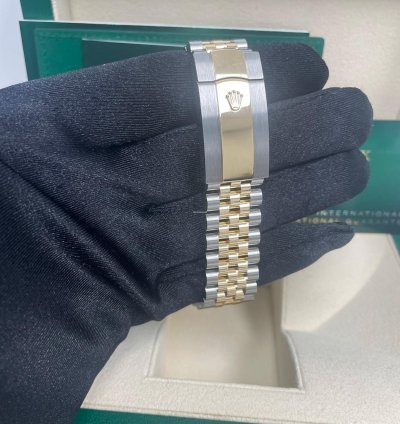 Rolex Sky-dweller Two-tone Stainless Steel - Yellow Gold Champagne Index Dial Jubilee 326933