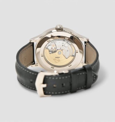 Patek Philippe Travel Time 5524g Pilot Travel Time White Gold 42mm