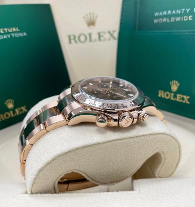 Rolex Daytona Unworn Complete Set Daytona 116505 Chocolate Index Dial Rose Gold Oyster Bracelet 40mm
