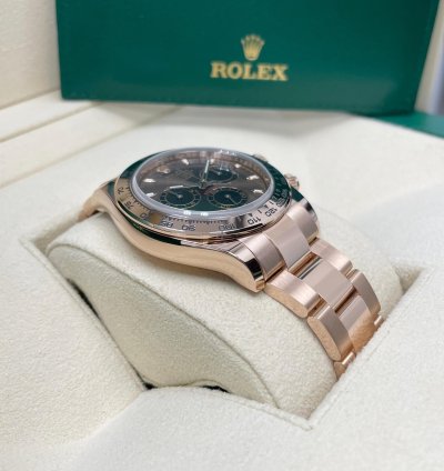 Rolex Daytona Unworn Complete Set Daytona 116505 Chocolate Index Dial Rose Gold Oyster Bracelet 40mm