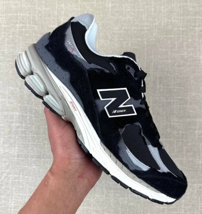 New Balance 2002r Protection Pack Black