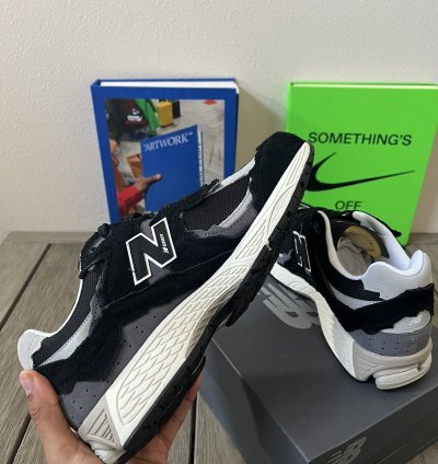 New Balance 2002r Protection Pack Black