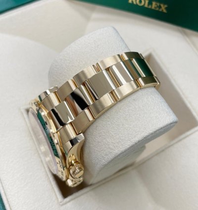 Rolex Daytona Unworn Cosmograph Daytona 126508 Champagne pikachu Dial Yellow Gold Oyster Bracelet 40mm