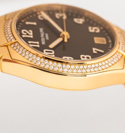 Patek Philippe Twenty 4 Ref-7300-1200r-001 18k Rose Gold Papers Bj-2021