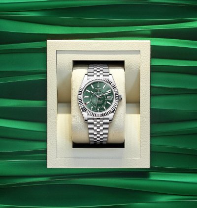 Rolex Sky-dweller Unworn 2024 Sky-dweller Green Jubilee 336934-0002 Complete