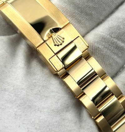 Rolex Daytona Unworn Cosmograph Daytona 40mm Black Dial Yellow Gold Bracelet 126508 Box Papers 2024