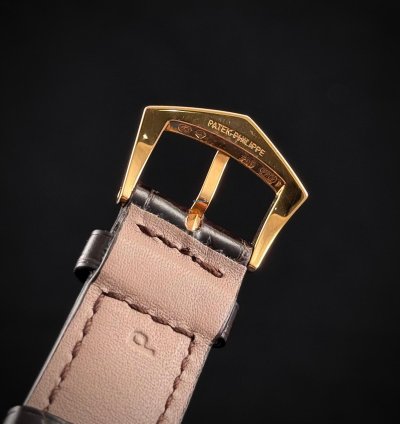 Patek Philippe Vintage Golden Banana Marilyn Monroe 18k Rose Gold Vintage Full Set Box Papers