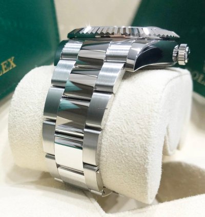 Rolex Sky-dweller Unworn 326934 Sky-dweller Black Dial Stainless Steel 42mm Oyster Bracelet