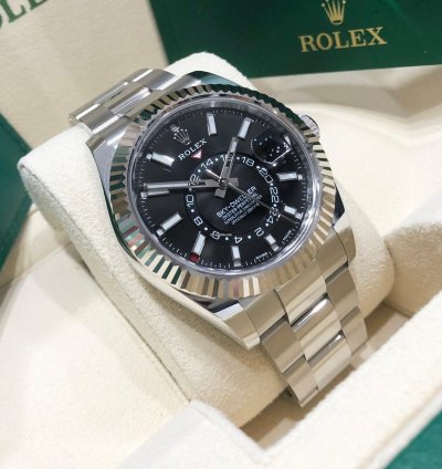 Rolex Sky-dweller Unworn 326934 Sky-dweller Black Dial Stainless Steel 42mm Oyster Bracelet