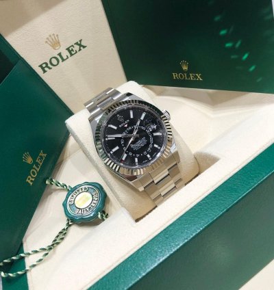 Rolex Sky-dweller Unworn 326934 Sky-dweller Black Dial Stainless Steel 42mm Oyster Bracelet
