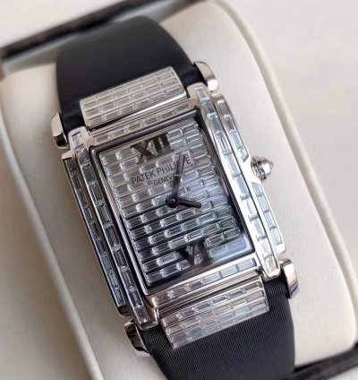 Patek Philippe White Gold Diamond Quartz Watch 25x30mm 4911g-001