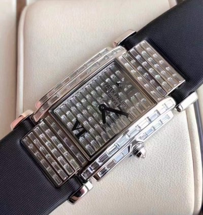Patek Philippe White Gold Diamond Quartz Watch 25x30mm 4911g-001