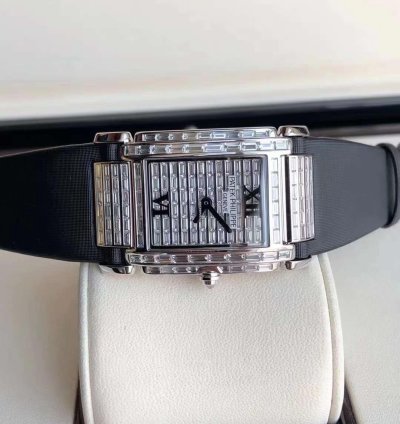 Patek Philippe White Gold Diamond Quartz Watch 25x30mm 4911g-001
