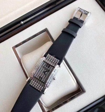 Patek Philippe White Gold Diamond Quartz Watch 25x30mm 4911g-001