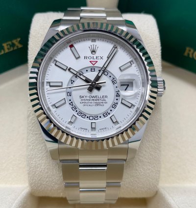 Rolex Sky-dweller Unworn 326934 Sky-dweller White Dial Stainless Steel 42mm Oyster Bracelet