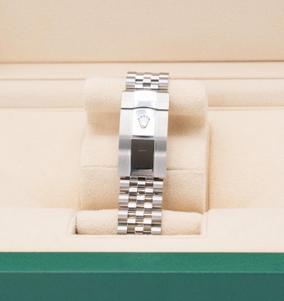 Rolex Sky-dweller Unworn Rolex Skydweller 42mm 336934-0002 Green On Jubilee 2025
