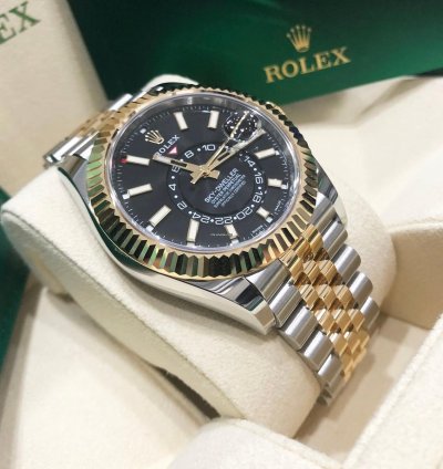 Rolex Sky-dweller Unworn Sky Dweller Two Tone Yellow 326933 Black Index Dial Jubilee Bracelet 42mm