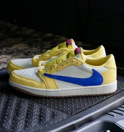 Jordan 1 Retro Low Og Sp Travis Scott Canary womens