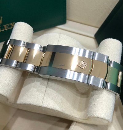 Rolex Sky-dweller Unworn Sky Dweller Two Tone Yellow 326933 Black Index Dial Oyster Bracelet