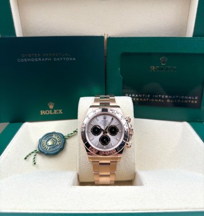 Rolex Daytona Unworn Cosmograph Daytona 40mm Sundust Dial Rose Gold Bracelet 126505 Box Papers 2024