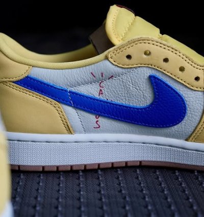 Jordan 1 Retro Low Og Sp Travis Scott Canary womens