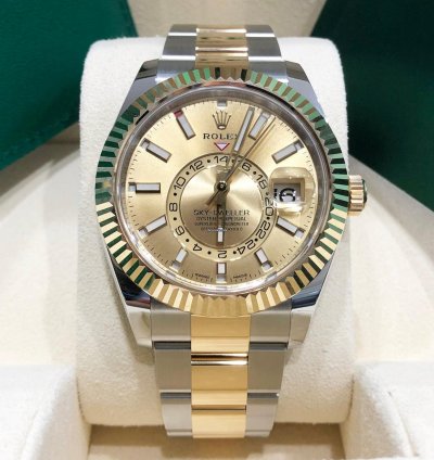 Rolex Sky-dweller Unworn Sky-dweller 326933 Oyster Bracelet 42mm Champagne Dial Two Tone Yellow Gold