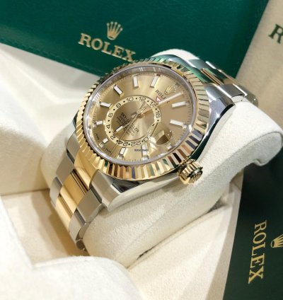 Rolex Sky-dweller Unworn Sky-dweller 326933 Oyster Bracelet 42mm Champagne Dial Two Tone Yellow Gold