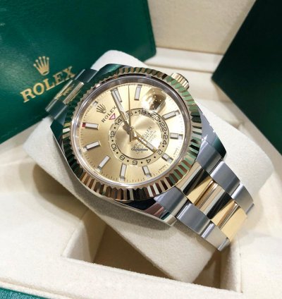 Rolex Sky-dweller Unworn Sky-dweller 326933 Oyster Bracelet 42mm Champagne Dial Two Tone Yellow Gold