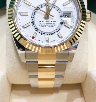 Rolex Sky-dweller Unworn Sky-dweller 326933 Oyster Bracelet 42mm White Dial Two Tone Yellow Gold