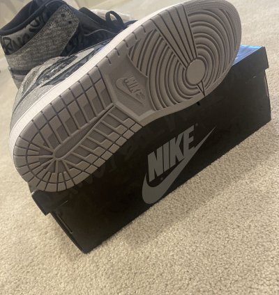 Nike Air Jordan 1