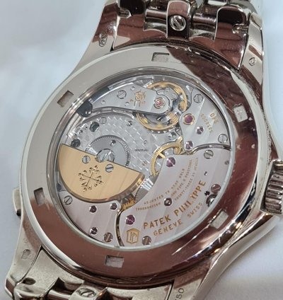 Patek Philippe World Time 5130 1g White Gold