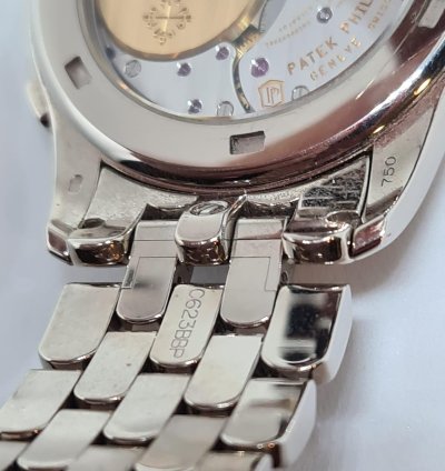 Patek Philippe World Time 5130 1g White Gold