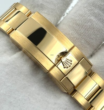 Rolex Daytona Unworn Cosmograph Daytona 40mm White Dial Yellow Gold Bracelet 126508 Box Papers 2024