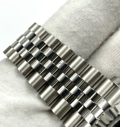 Rolex Sky-dweller Unworn Sky-dweller 42mm Black Dial Jubilee Bracelet 336934 Box Papers 2025