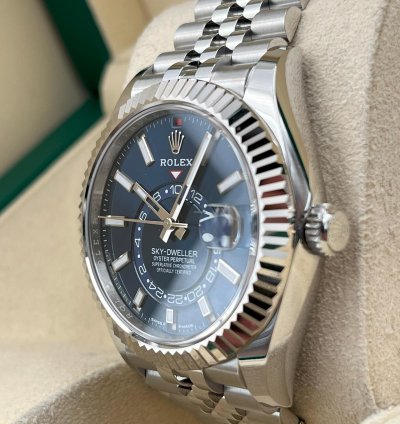 Rolex Sky-dweller Unworn Sky-dweller 42mm Blue Dial Jubilee Bracelet 336934 Box Papers 2024