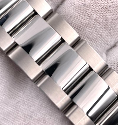 Rolex Sky-dweller Unworn Sky-dweller 42mm Blue Dial Oyster Bracelet 336934 Box Papers 2024