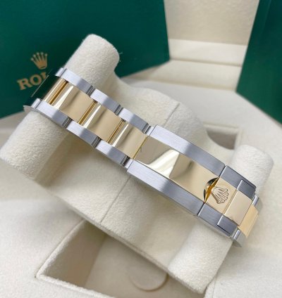 Rolex Daytona Unworn Daytona 116503 40mm Two Tone Yellow Gold Black Diamond Dial Complete Set