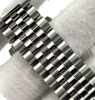 Rolex Sky-dweller Unworn Sky-dweller 42mm Green Dial Jubilee Bracelet 336934 Box Papers 2025