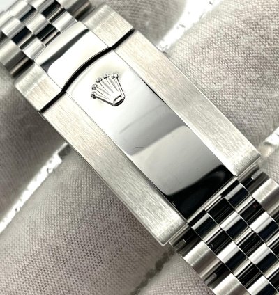 Rolex Sky-dweller Unworn Sky-dweller 42mm Green Dial Jubilee Bracelet 336934 Box Papers 2025