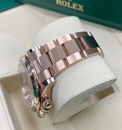 Rolex Daytona Unworn Daytona 116505 Ivory White Dial 18k Rose Gold Oyster Bracelet 40mm