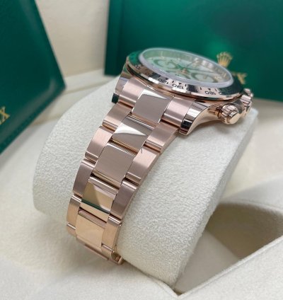 Rolex Daytona Unworn Daytona 116505 Ivory White Dial 18k Rose Gold Oyster Bracelet 40mm