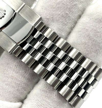 Rolex Sky-dweller Unworn Sky-dweller 42mm Green Dial Jubilee Bracelet 336934 Box Papers 2025