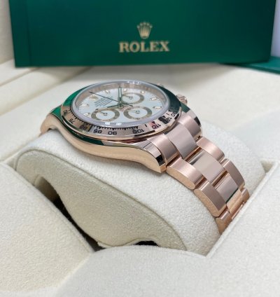 Rolex Daytona Unworn Daytona 116505 Ivory White Dial 18k Rose Gold Oyster Bracelet 40mm