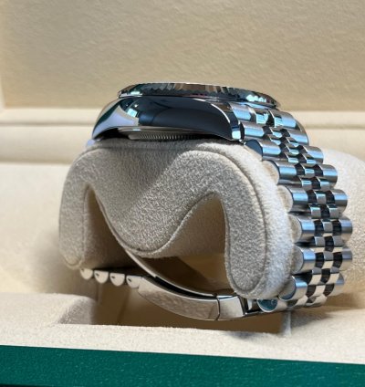 Rolex Sky-dweller Unworn Sky-dweller White Dial Jubilee Bracelet 326934