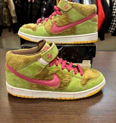 Nike Sb Dunk Mid Mama Bear